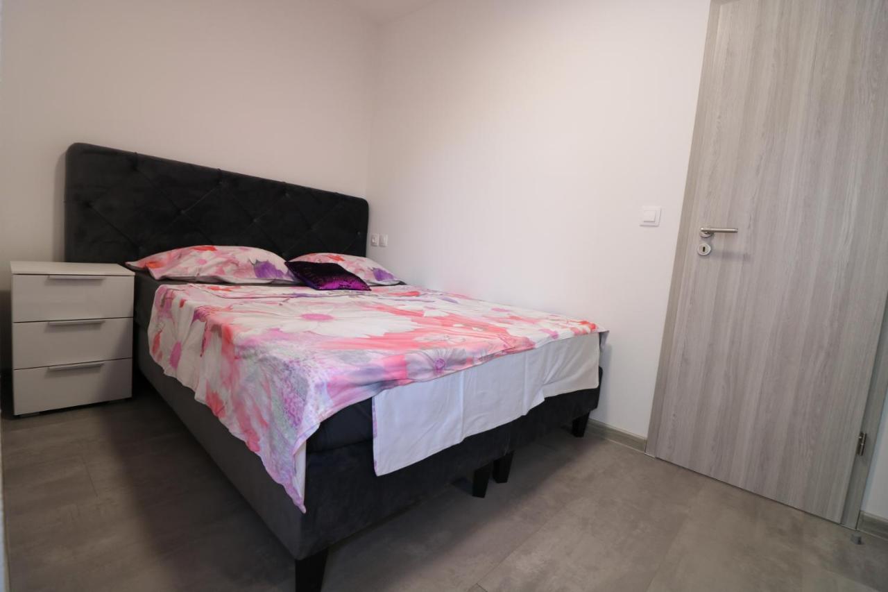 Klaudia Apartamento PUY Exterior foto